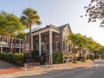 18 Water Street, Charleston, SC 29401