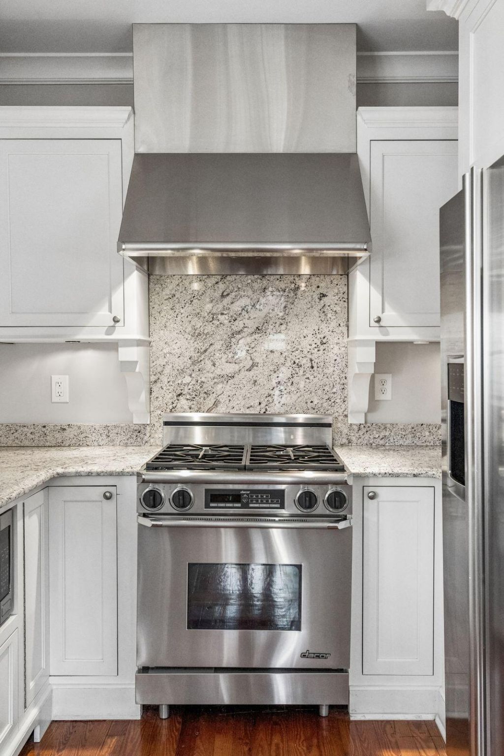 18 Water Street Photo 22