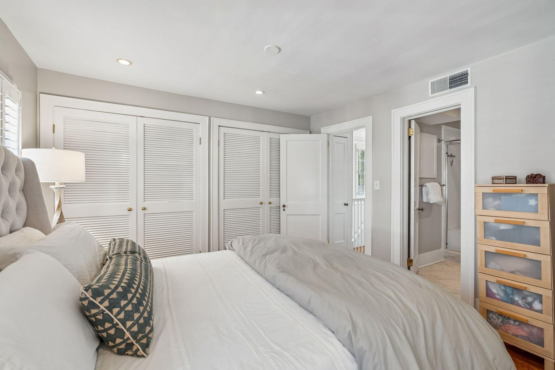 18 Water Street Photo 43