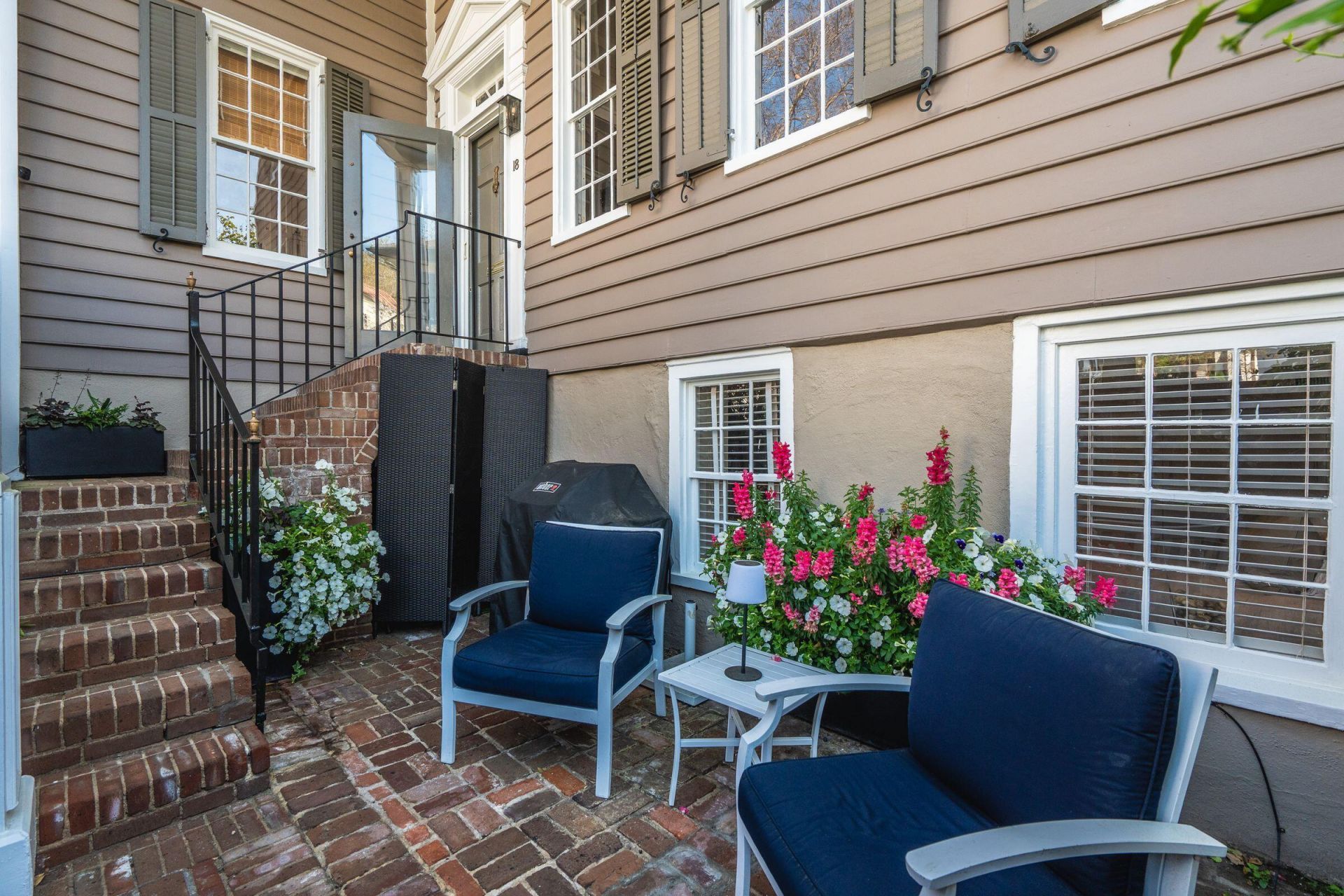 18 Water Street Photo 6