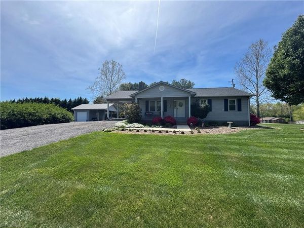 3145 Volunteer Road, Pinnacle, NC 27043