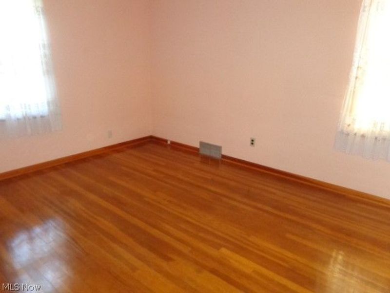 5706 Brownfield Drive, Parma, OH 44129 Photo 13