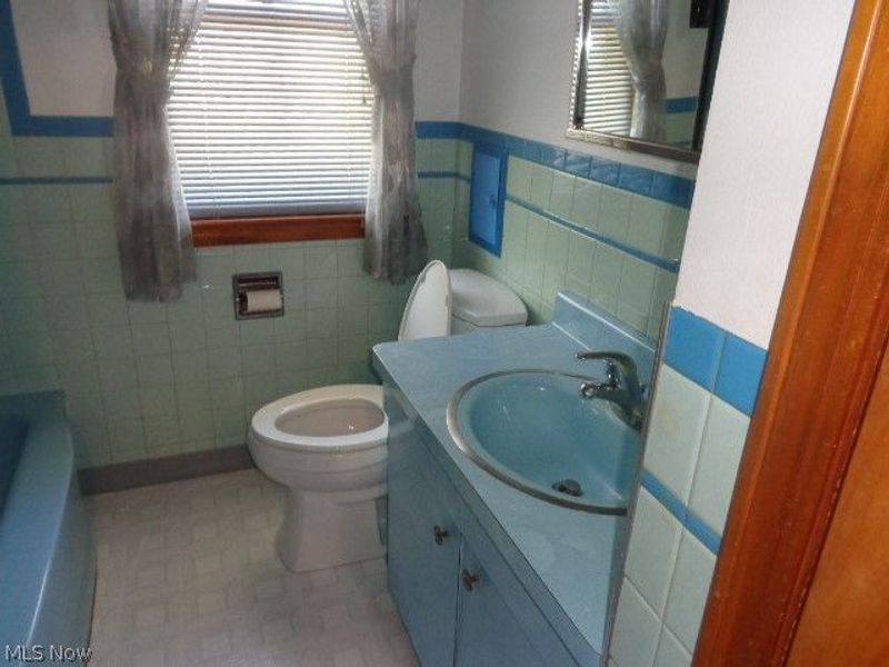 5706 Brownfield Drive, Parma, OH 44129 Photo 14