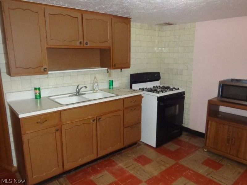 5706 Brownfield Drive, Parma, OH 44129 Photo 21