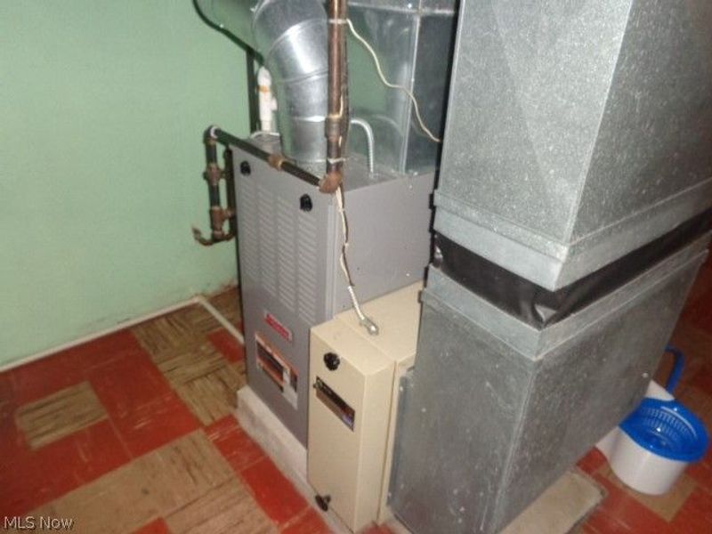 5706 Brownfield Drive, Parma, OH 44129 Photo 26