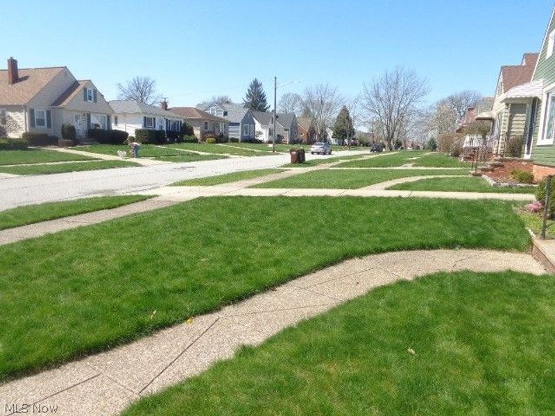 5706 Brownfield Drive, Parma, OH 44129 Photo 28