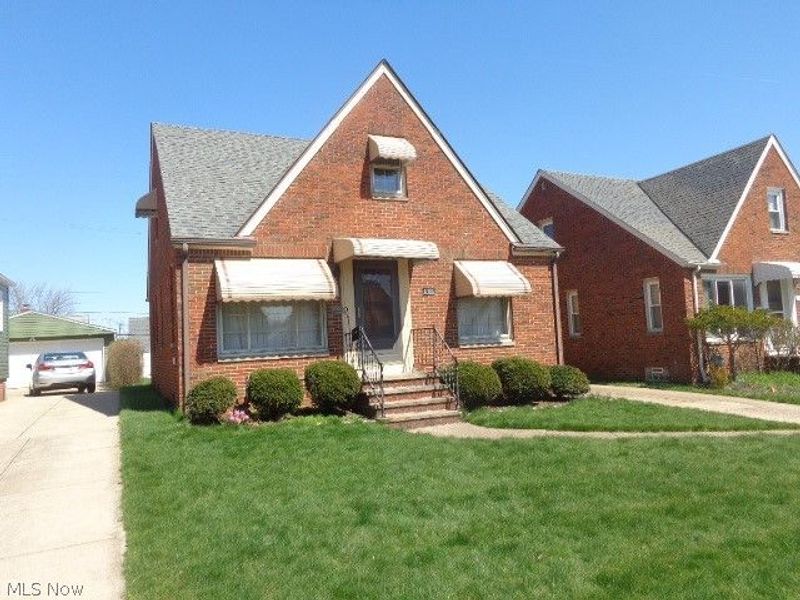 5706 Brownfield Drive, Parma, OH 44129 Photo 6