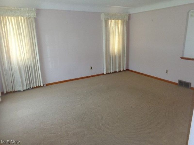 5706 Brownfield Drive, Parma, OH 44129 Photo 8