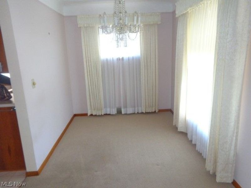 5706 Brownfield Drive, Parma, OH 44129 Photo 9