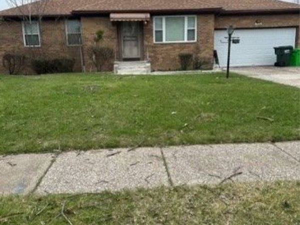 19105 Preston Road, Warrensville Heights, OH 44128