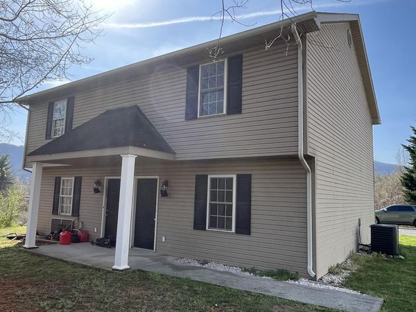 30 Peachtree CT , Roanoke, VA 24012