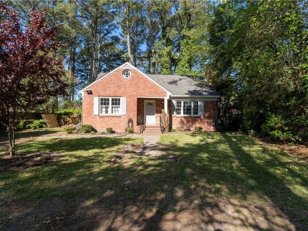 196 E Mercury Boulevard , Hampton, VA 23669