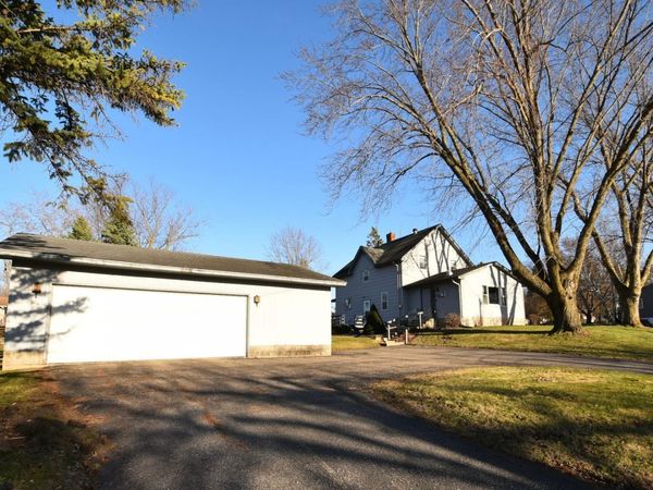 581 2nd Avenue E, Zumbrota, MN 55992