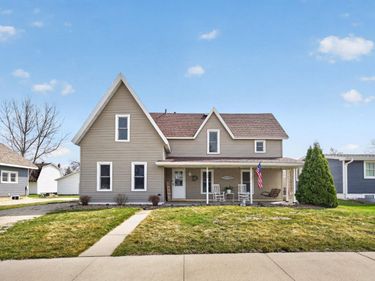 109 2nd Avenue NW, Pine Island, MN 55963