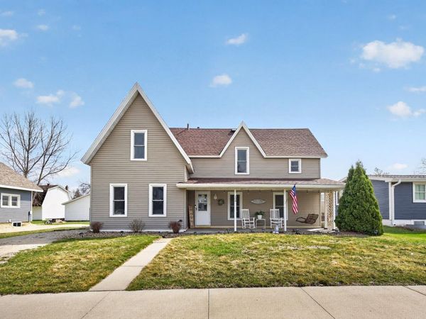 109 2nd Avenue NW, Pine Island, MN 55963