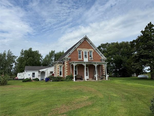 2797 Pioneer Avenue, Peru, IA 50222