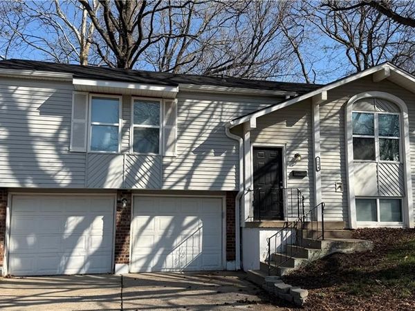 8004 E 120th Street, Grandview, MO 64030