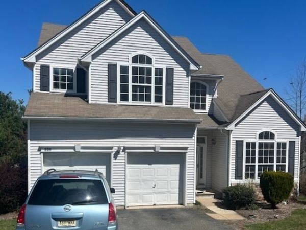 209 Winding Hill Dr, Mount Olive, NJ 07840