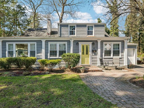 1 Prospect Drive N, Huntington, NY 11746