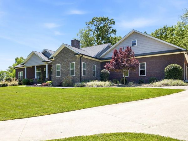 9265 N Hickory Valley Road, Chattanooga, TN 37416