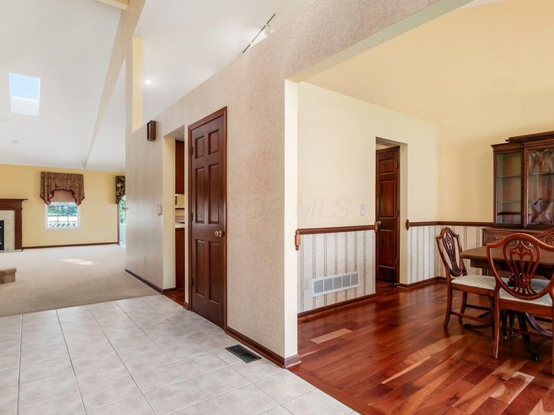 2392 Graybill Court, Lancaster, OH 43130 Photo 5