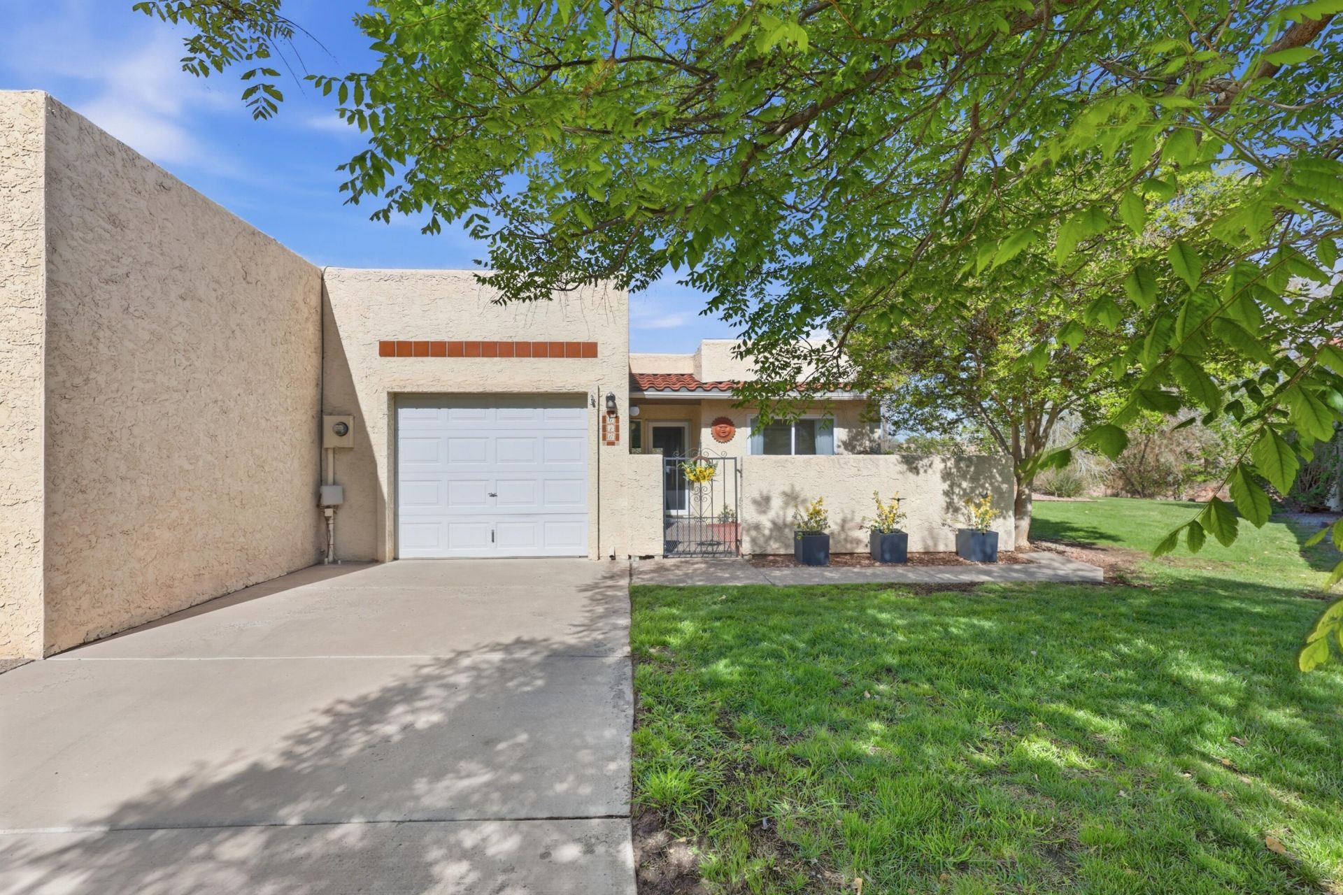 616 Eastlake Drive Se, Rio Rancho, NM 87124 Main Photo