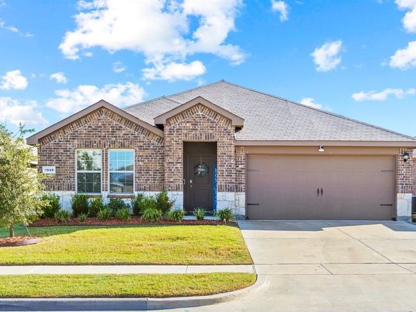 1942 Duskwood Drive, Lancaster, TX 75146