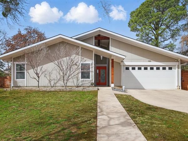 1300 Kendolph Drive, Denton, TX 76205