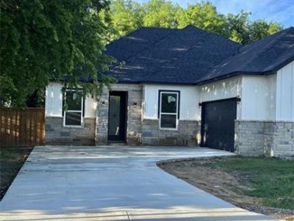 2729 Pike Drive, Lancaster, TX 75134