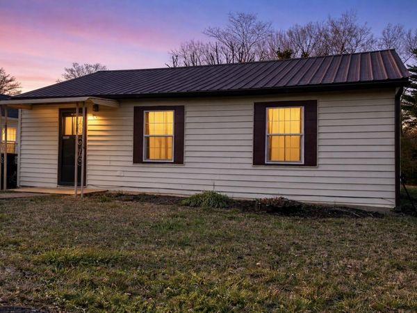 1526 W View Street , Athens, TN 37303