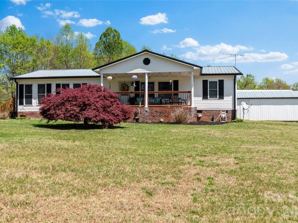 6004 Aaron Lane , Hamptonville, NC 27020