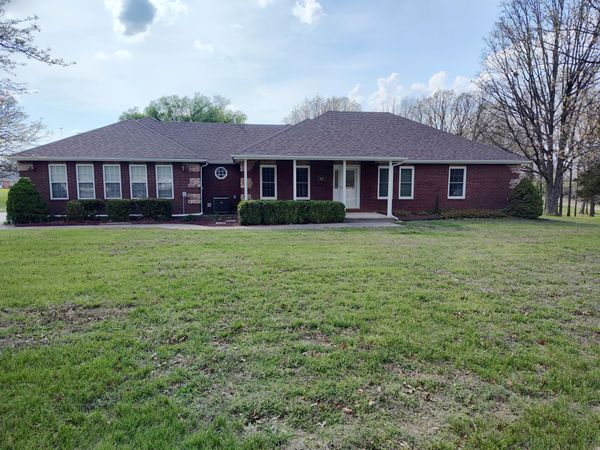 4107 S 118th Road, Bolivar, MO 65613