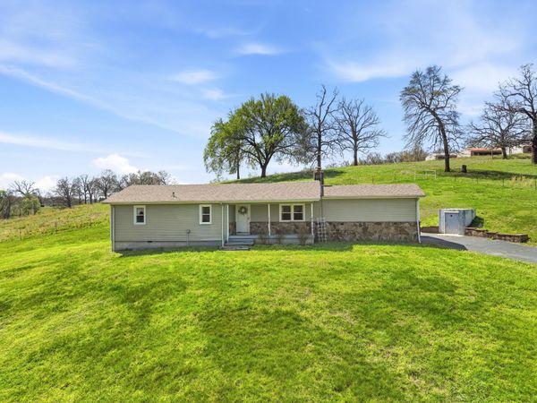 577 McNatt Road, Neosho, MO 64850