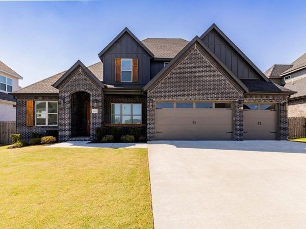 5910 SW Dryden Road , Bentonville, AR 72713
