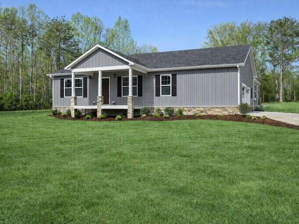 2226 Country Club Rd, Jamestown, TN 38556