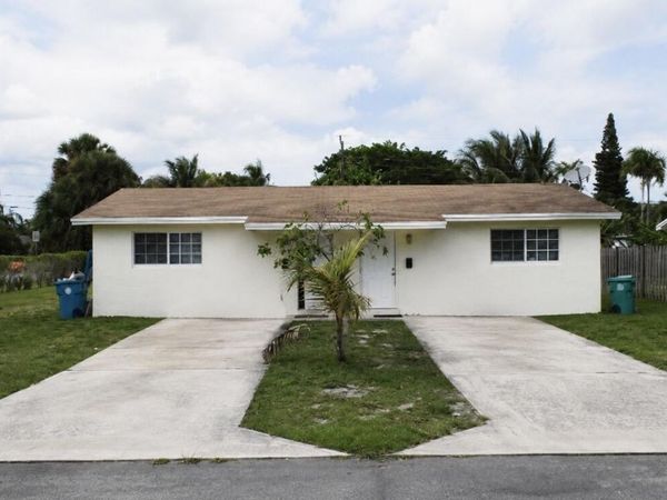 203 SE 4th Avenue, Boynton Beach, FL 33435