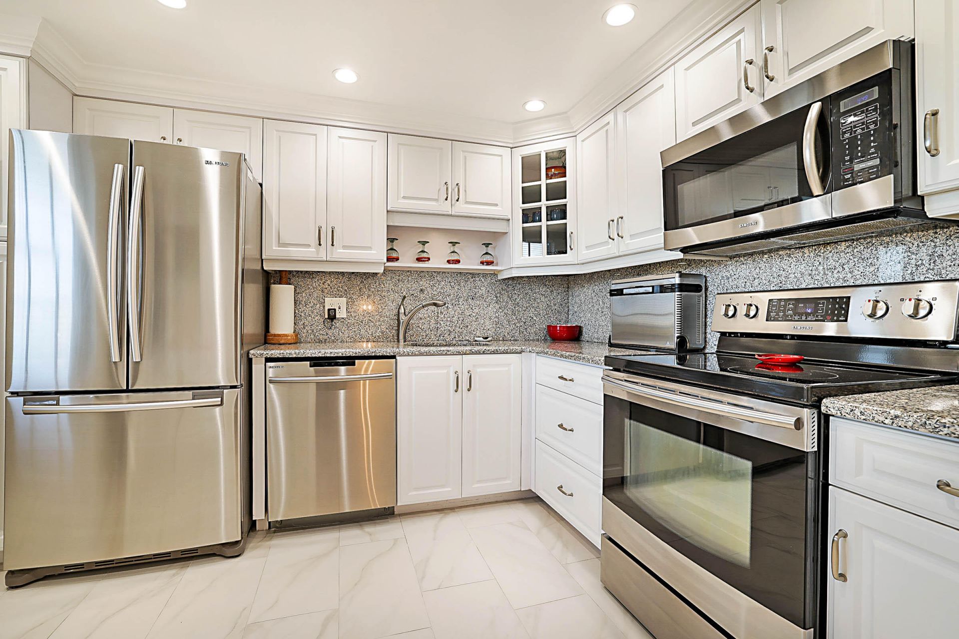 575 Oaks Lane, Unit 703, Pompano Beach, FL 33069 Photo