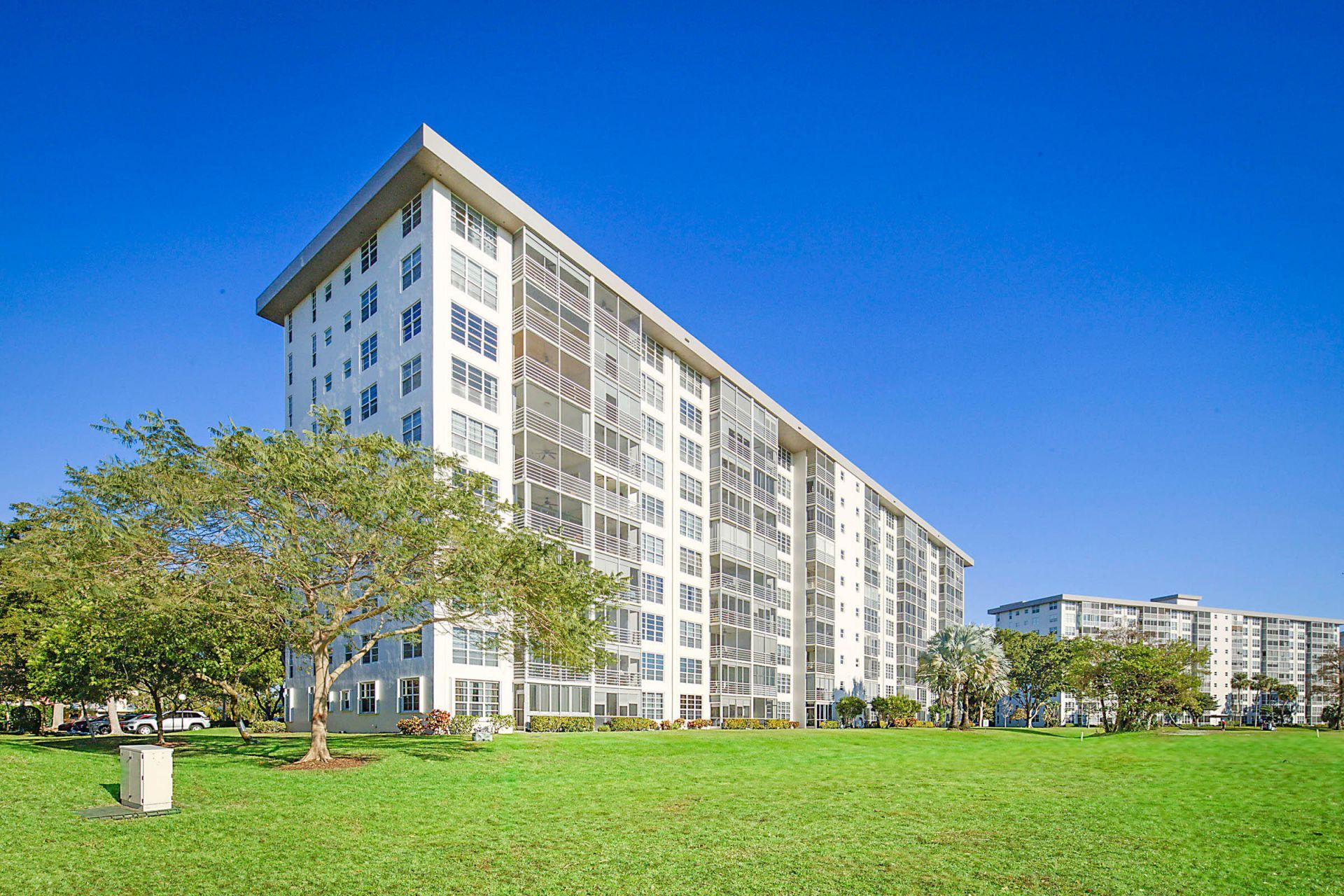 575 Oaks Lane, Unit 703, Pompano Beach, FL 33069 Photo