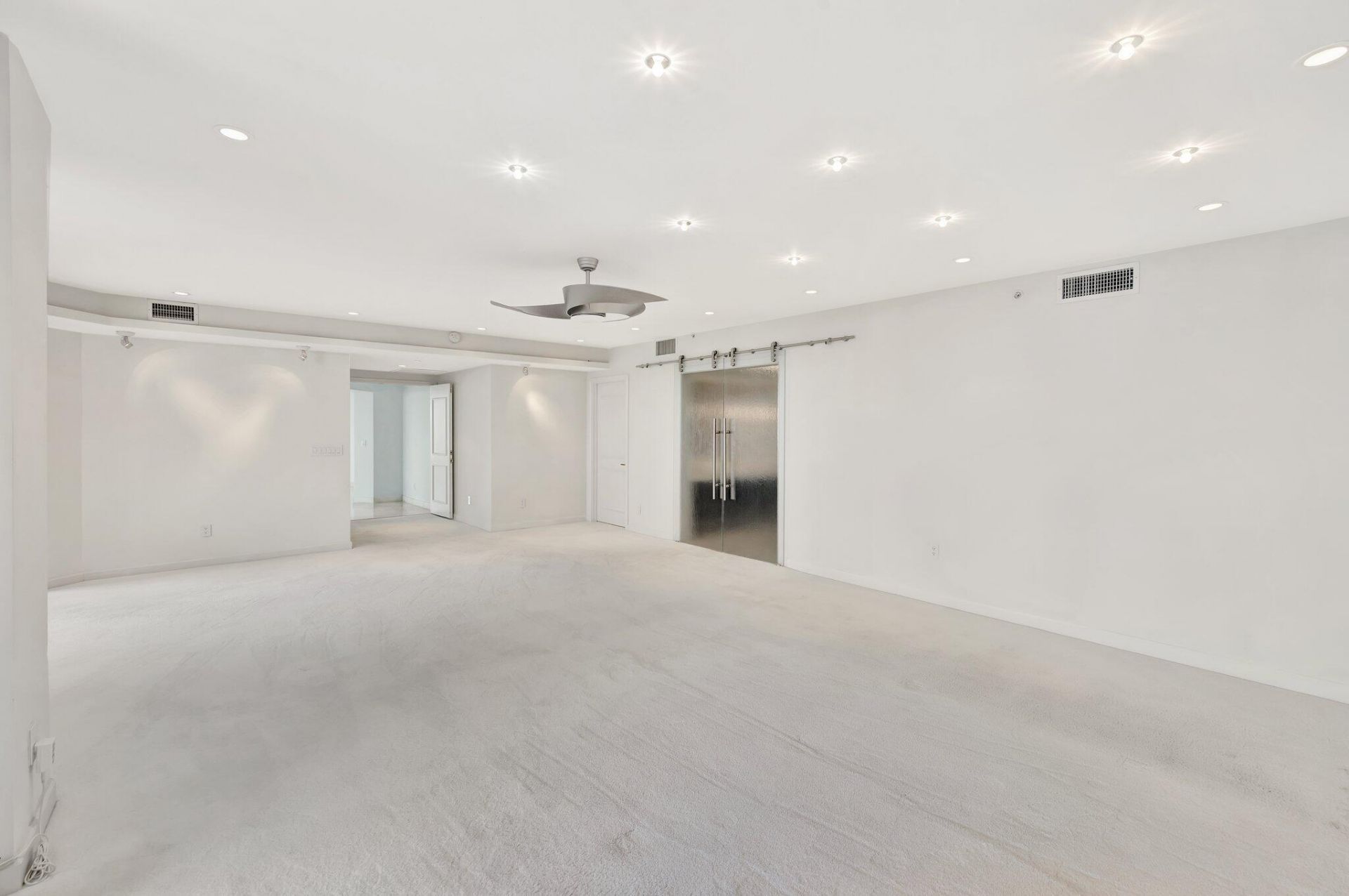 2100 N Ocean Boulevard, Unit 16e, Fort Lauderdale, FL 33305 Photo