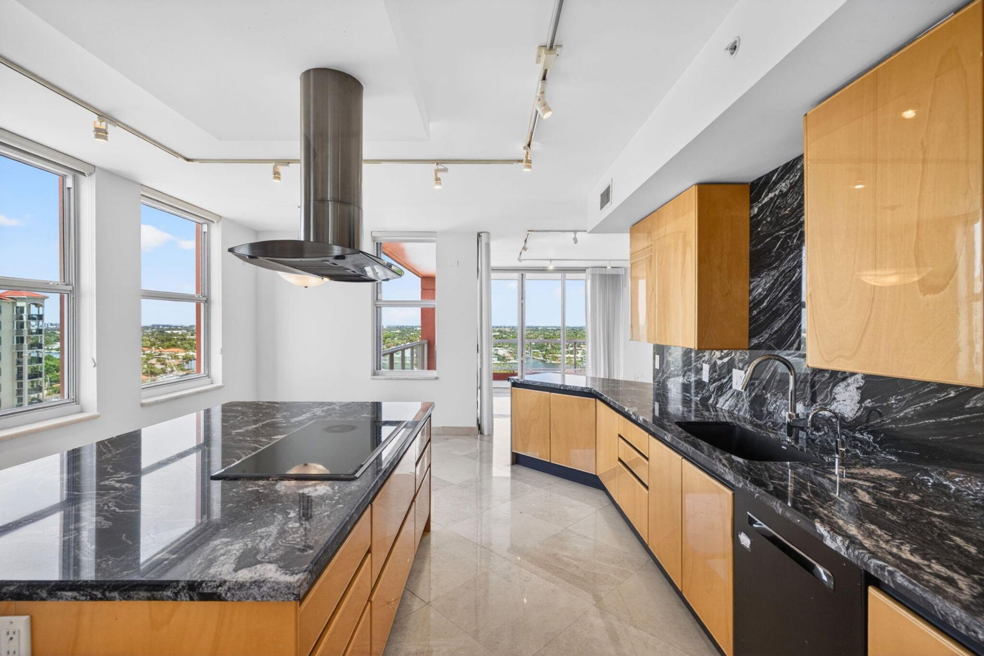 2100 N Ocean Boulevard, Unit 16e, Fort Lauderdale, FL 33305 Photo