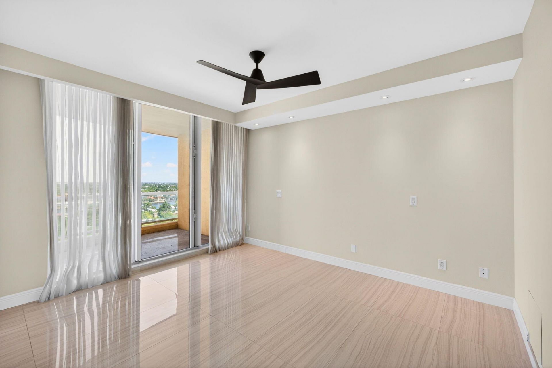 2100 N Ocean Boulevard, Unit 16e, Fort Lauderdale, FL 33305 Photo