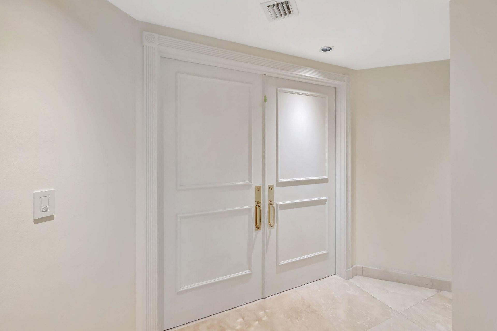 2100 N Ocean Boulevard, Unit 16e, Fort Lauderdale, FL 33305 Photo