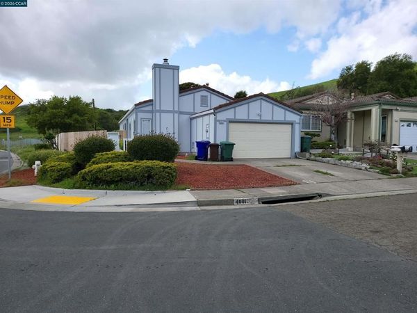 4001 Mozart Dr, Richmond, CA 94803