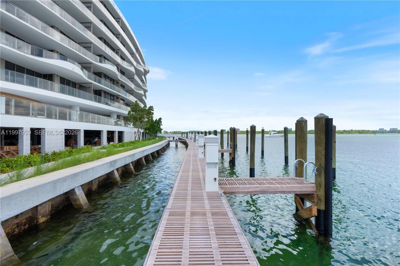 1135 103rd St, Unit 203, Bay Harbor Islands, FL 33154 Photo