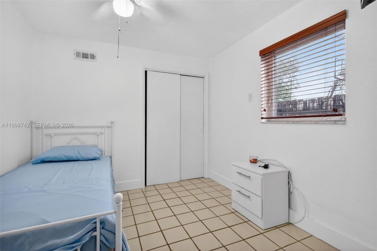 733 W 33rd St, Hialeah, FL 33012 Photo