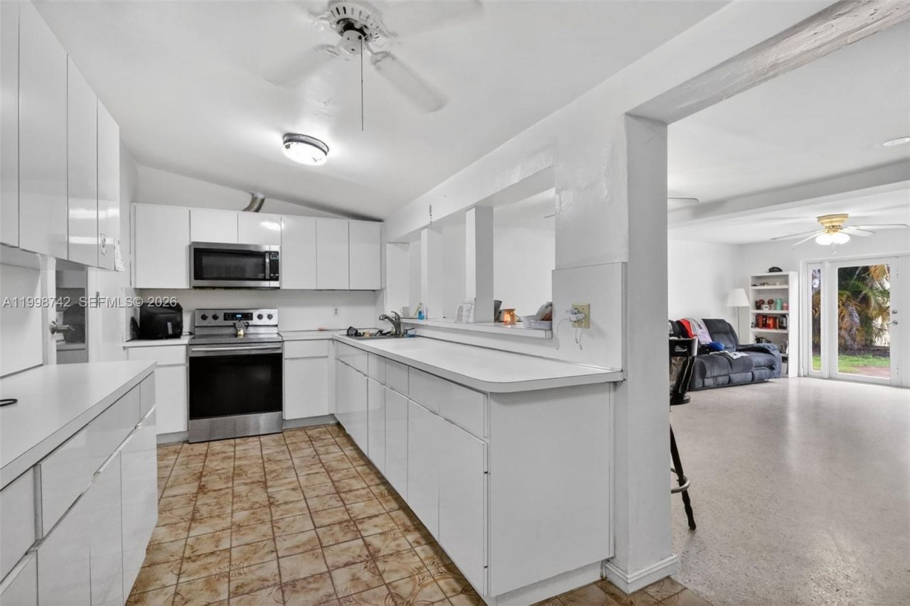 733 W 33rd St, Hialeah, FL 33012 Photo