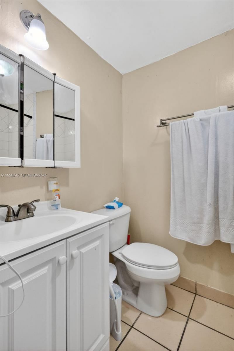 733 W 33rd St, Hialeah, FL 33012 Photo