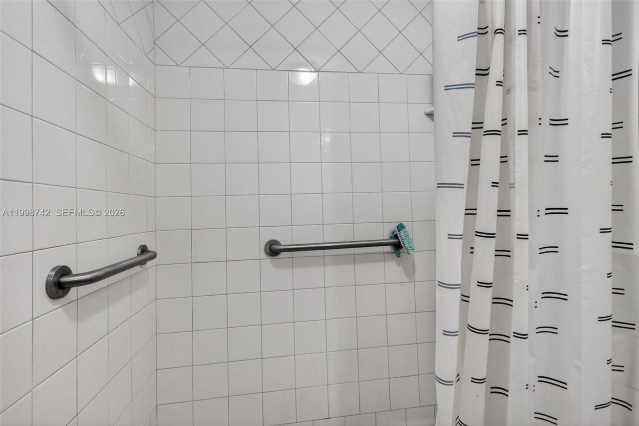 733 W 33rd St, Hialeah, FL 33012 Photo