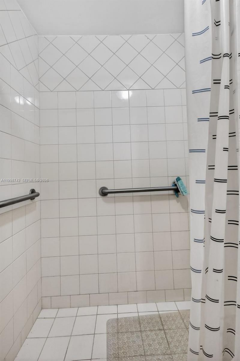 733 W 33rd St, Hialeah, FL 33012 Photo