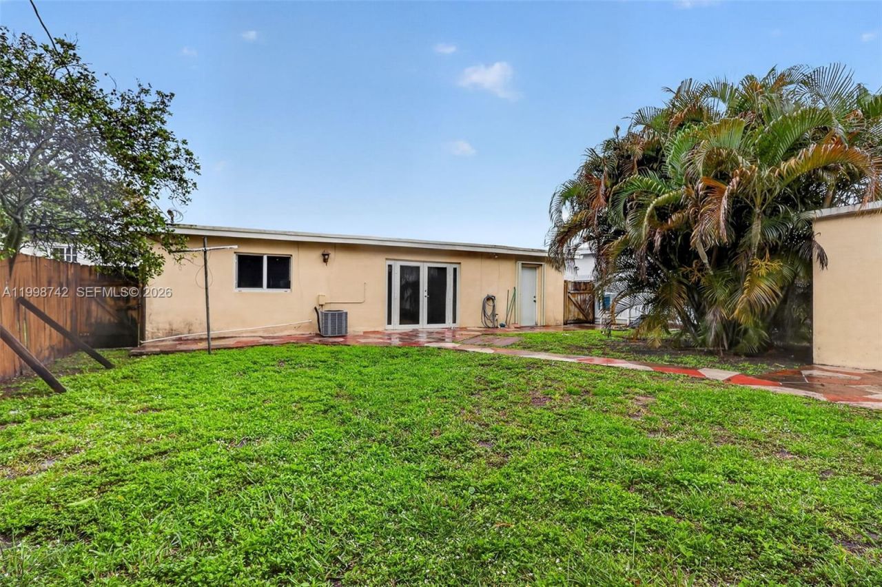 733 W 33rd St, Hialeah, FL 33012 Photo